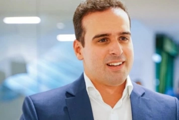 Governador em exercício Lucas Ribeiro