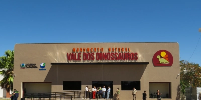 Vale dos Dinossauros será fechado no domingo (25) devido às eleições