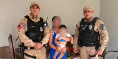 Ação rápida da Polícia Militar salva mãe e bebê de incêndio em residência em Sousa