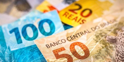 Prazo para micro e pequenas empresas definirem regime tributário do IBS e CBS termina nesta sexta-feira