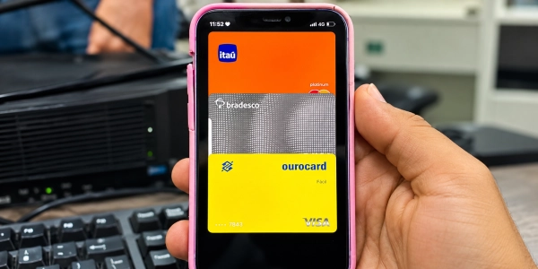 Funcionária de padaria e namorado são presos suspeitos de fraudes bancárias que podem ultrapassar R$ 100 mil