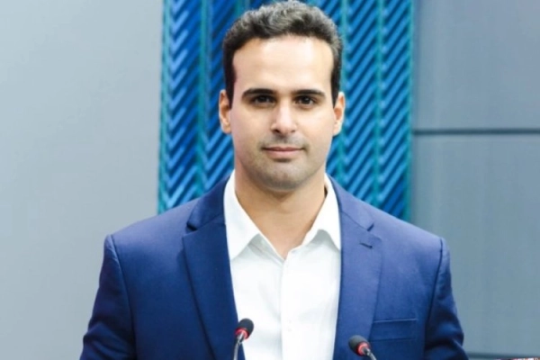 Governador, Lucas Ribeiro