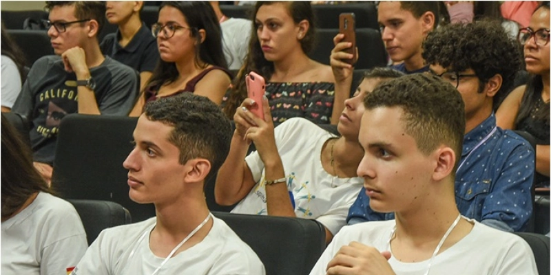Programa Gira Mundo Estudante realiza III Mostra de Experiências Internacionais