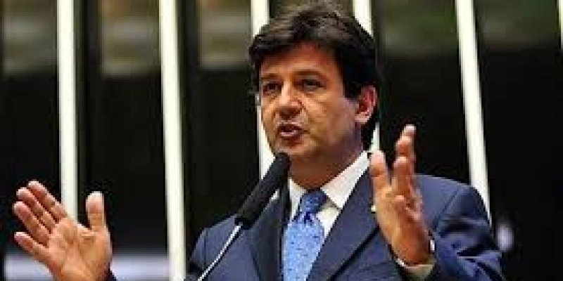 "Mais Médicos vive uma crise de improvisações", diz futuro ministro