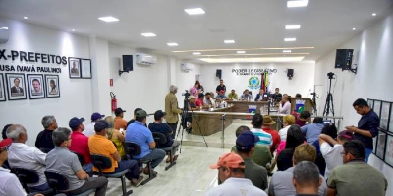 AL ouve demandas de produtores de leite de cabra do Cariri Paraibano durante audiência pública
