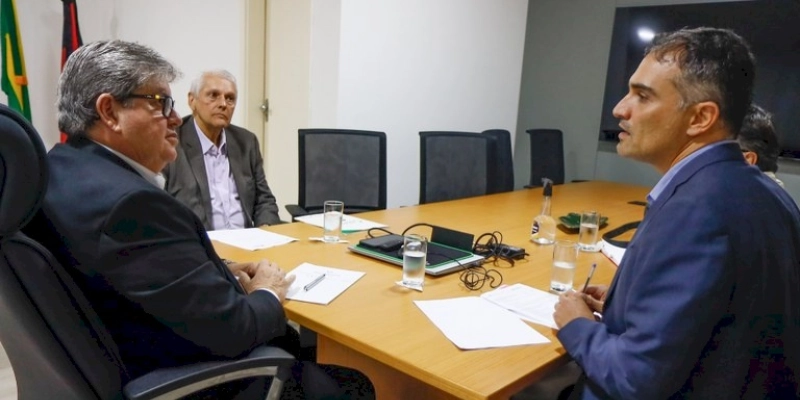 João Azevêdo se reúne com Banco Mundial e celebra cumprimento de meta de investimentos do programa PB Rural Sustentável