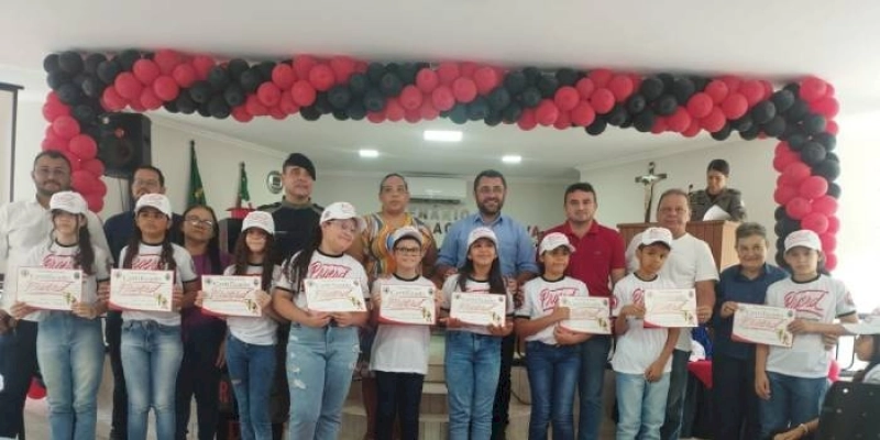 14º Batalhão realiza solenidade de formatura do Proerd em Santa Cruz