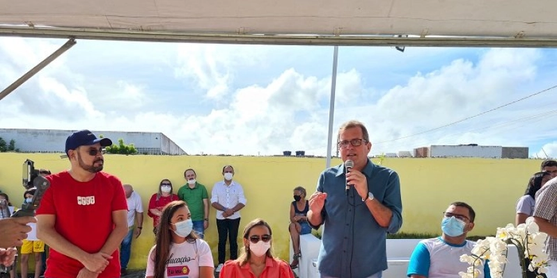 Tyrone implanta educação integral em duas escolas do Município de Sousa