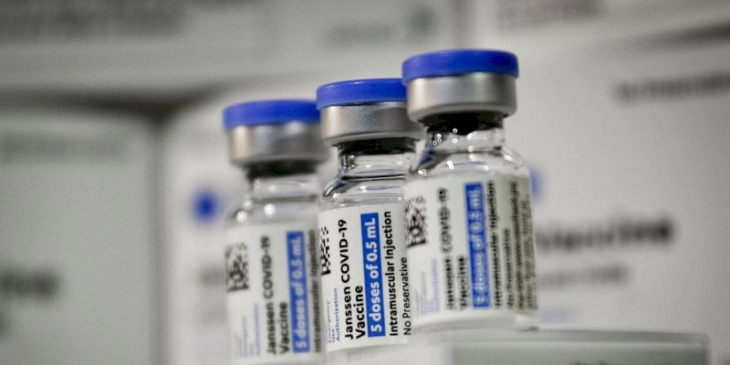 Brasil recebe 1 milhão de doses da vacina Janssen