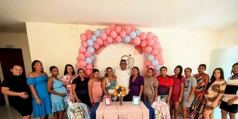 Prefeito João Neto realiza a entrega de kits enxovais para todas as gestantes do município