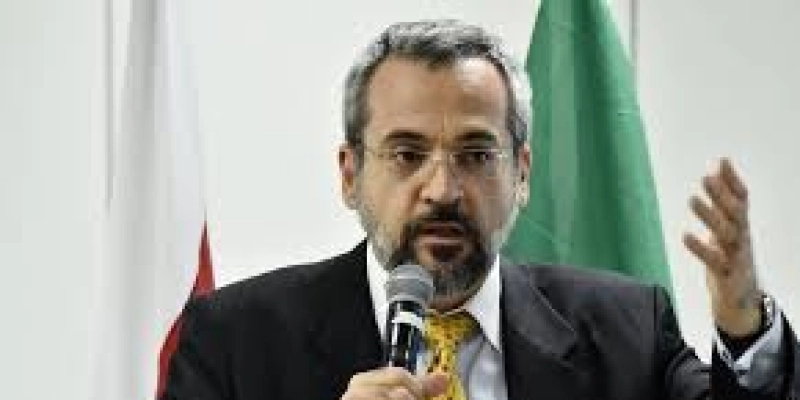 Piloto do Enem Digital pode ter 100 mil participantes, diz ministro