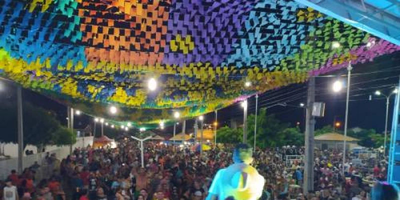 Sorri Folia 2020 leva milhares de Foliões ao carnaval do Distrito de São Gonçalo na abertura oficial 