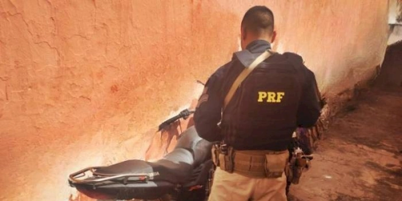 Motocicleta roubada/furtada em João Pessoa é recuperada pela PRF em Pombal