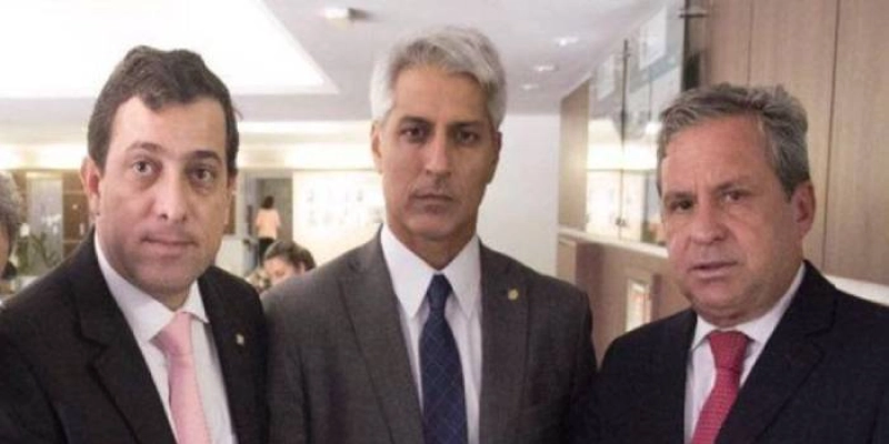 Deputados do PSB na Câmara apresentam pedido de impeachment contra Bolsonaro