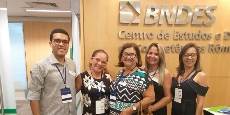 Secretária de Educação participa de evento sobre Educação Conectada, no Rio de Janeiro