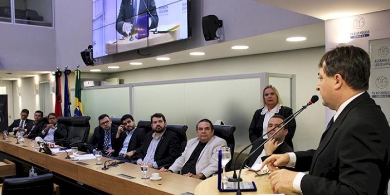  Importância da profissão de corretor de imóveis é exaltada em Sessão da ALPB