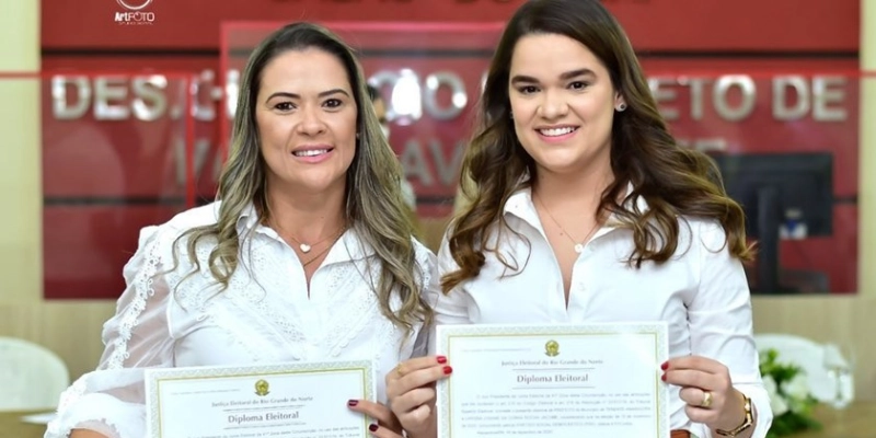 Em Tenente Ananias, Larissa e Graça Abrantes são diplomados para mais um mandato