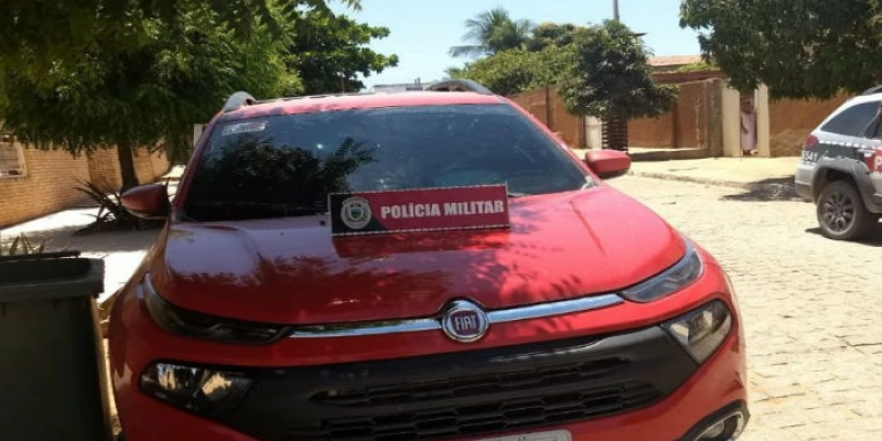 Carro roubado durante tentativa de assalto a carro-forte no Sertão é recuperado pela Polícia Militar