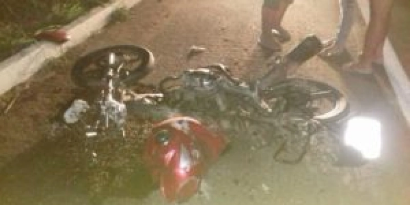 FATALIDADE - Homem e mulher grávida morrem em acidente entre moto e caminhão na Paraíba
