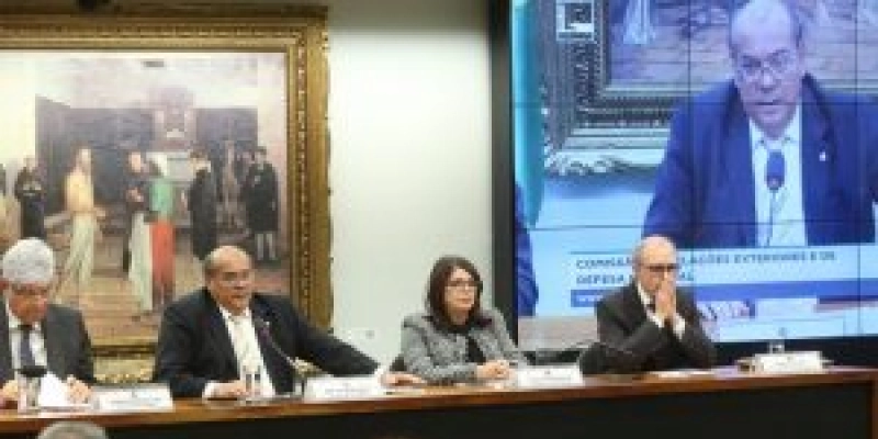 Caos na Venezuela é alerta para consequências desastrosas do populismo, diz tucano
