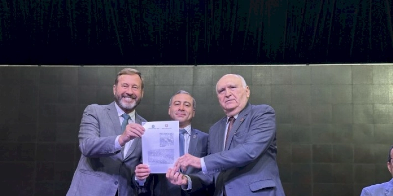 Presidente do TCE-PB participa das comemorações dos 55 anos do Crea-PB e assina convênio