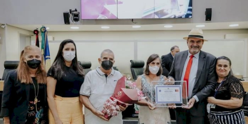 ALPB entrega título de cidadania paraibana à professora da UFPB Maria Cristina Crispim