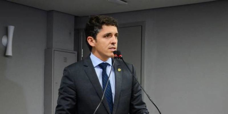 Tovar critica aumento da tarifa do gás natural na Paraíba em momento de fragilidade econômica para população