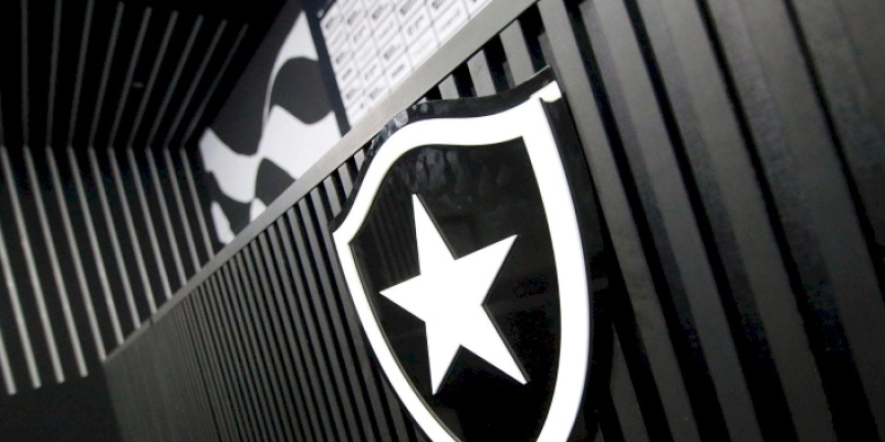 Mateo Ponte marca e Botafogo vence a primeira no Brasileiro