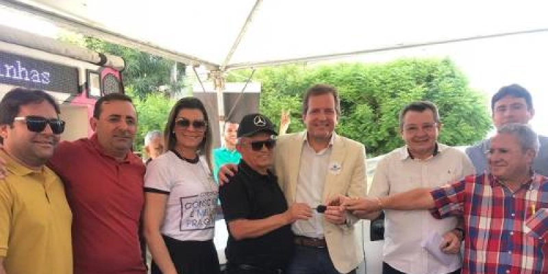 Prefeito Fábio Tyrone entrega premiações aos ganhadores da Campanha IPTU Premiado; confira