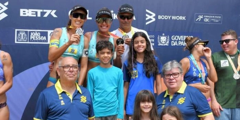 João Azevêdo prestigia final do Top12 do Vôlei de Praia e destaca decisão acertada ao manter evento em João Pessoa