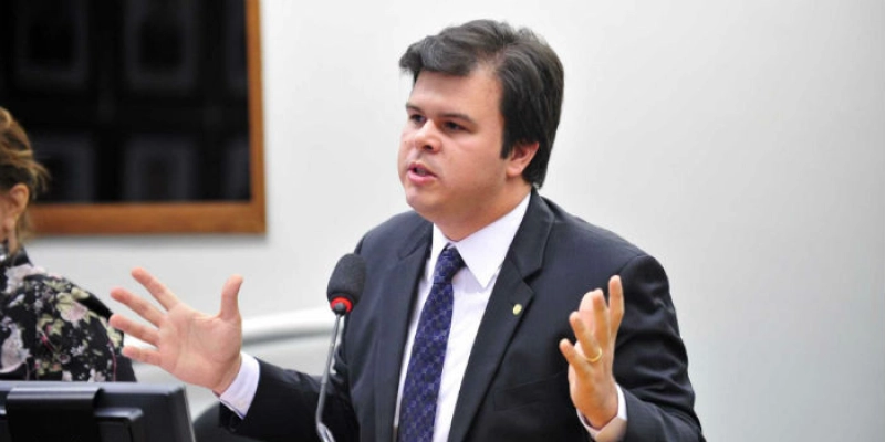 Ministro de Minas e Energia diz que não há riscos de novo apagão; Confira