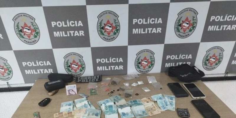 Polícia intercepta veículo, apreende drogas e dinheiro com trio do tráfico
