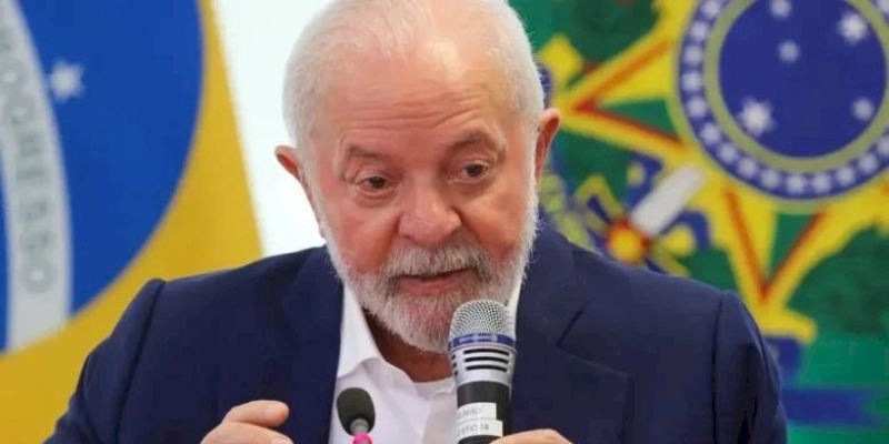 Sem citar nome do vencedor, Lula deseja “boa sorte e êxito ao novo governo” argentino