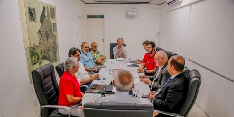 Encontro entre o prefeito Cícero Lucena, Associação Folia de Rua e vereadores discute formato para as prévias carnavalescas de 2024