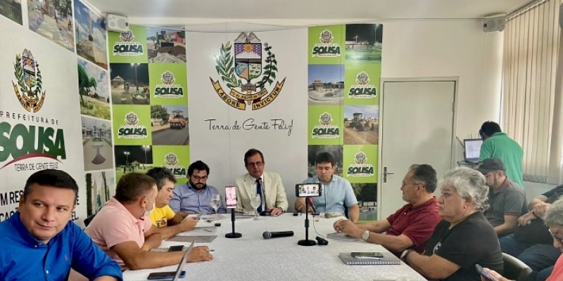 COLETIVA: Tyrone anuncia calendário de obras, pagamento, R$ 20 milhões em asfalto, e reforma administrativa 
