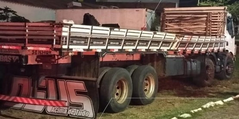 Polícia Militar apreende veículo e recupera trilhos de trem no município de Aparecida