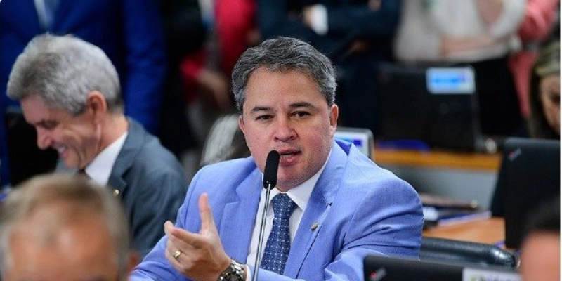 Efraim Filho avalia cenário da oposição na Paraíba e aponta desafios estratégicos para 2026