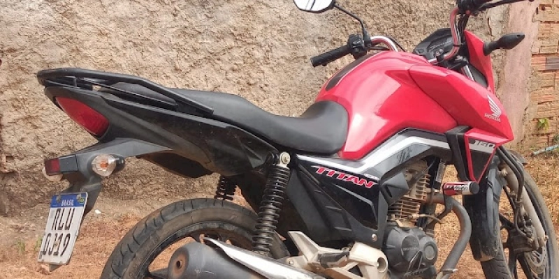 Polícia Civil recupera moto roubada na cidade de Cajazeiras, após denúncia