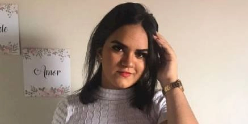 VÍDEOS: Comoção, lágrimas e homenagens marcaram o sepultamento da Jovem Vitória, em São Francisco