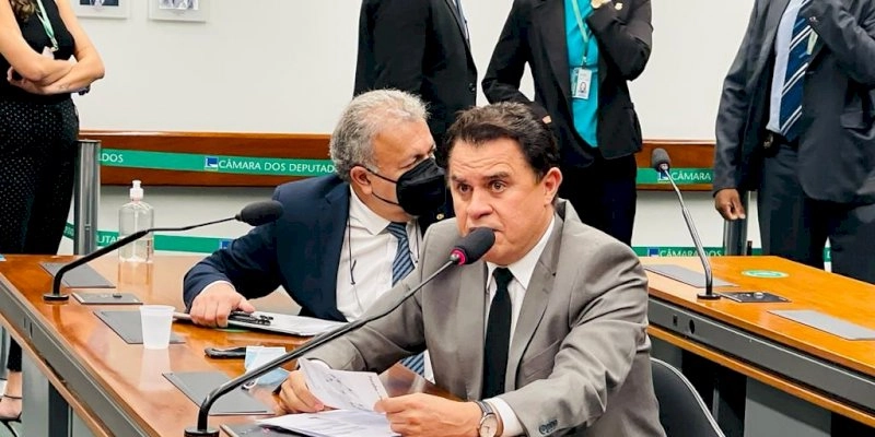 Wilson Santiago protocola carta ao ministro da Educação com apoio da bancada federal da Paraíba em prol do Instituto Federal do Sertão