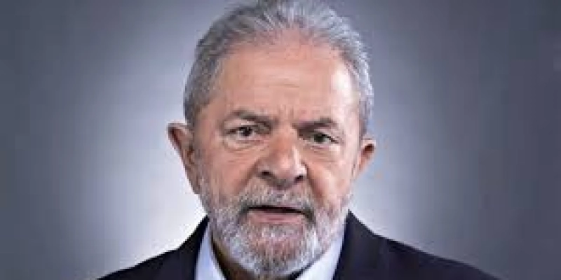 Defesa ingressará com recursos em série contra inelegibilidade de Lula