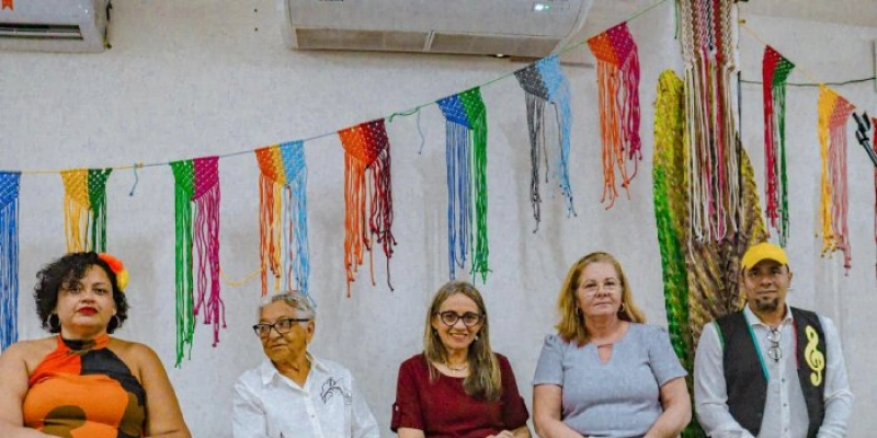 Professores de Artes da Rede Municipal de Ensino participam de lançamento de cartilha pedagógica sobre forró