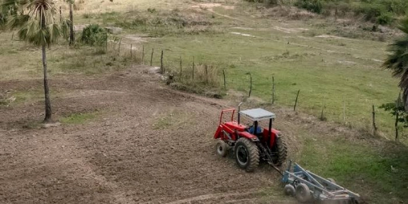 Bal Lins segue com o programa de cortes de terras para os agricultores em São José de Piranhas