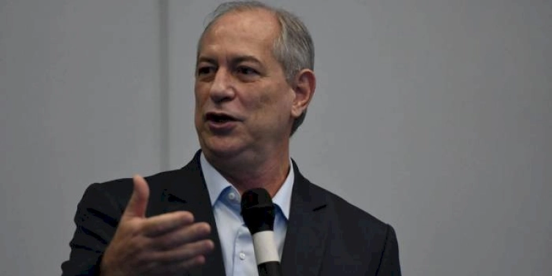 Ciro defende, em sabatina, um novo código brasileiro do trabalho