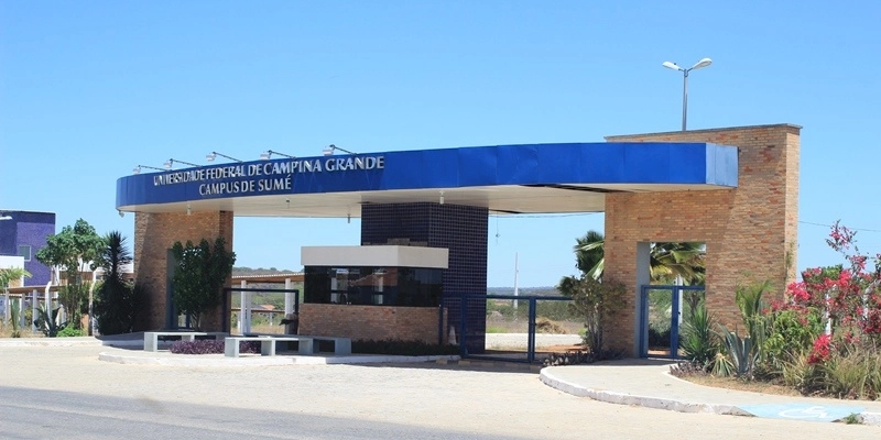 Empaer e UFCG distribuem mudas florestais e frutíferas com produtores rurais