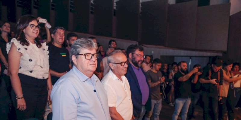 Cícero Lucena destaca valor e força dos territórios no empreendedorismo da Capital durante abertura da Expofavela