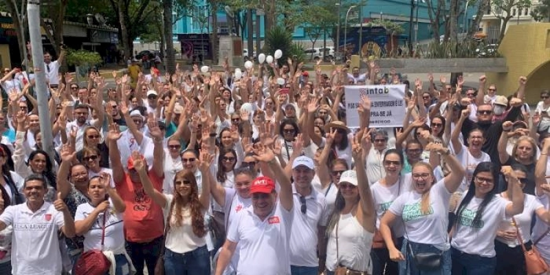 Em Campina Grande, profissionais da Enfermagem realizam ato público e aprova indicativo de greve