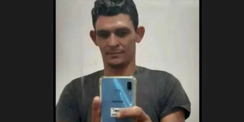 Grave colisão frontal entre moto e carro tira a vida de jovem na PB 262, no sertão do estado 