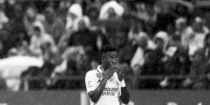 Em derrota do Real Madrid, Vini Jr sofre racismo novamente