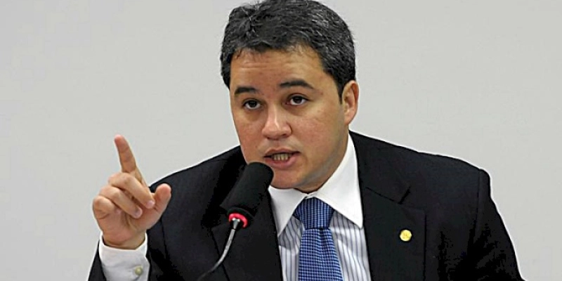 PRINCÍPIO: Que Eleitorado Efraim Filho quer conquistar para o Senado na Paraíba? As cores precisam ficar definidas